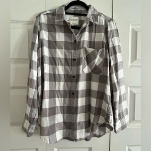 Abercrombie & Fitch Soft A&F collection flannel shirt- women’s size M